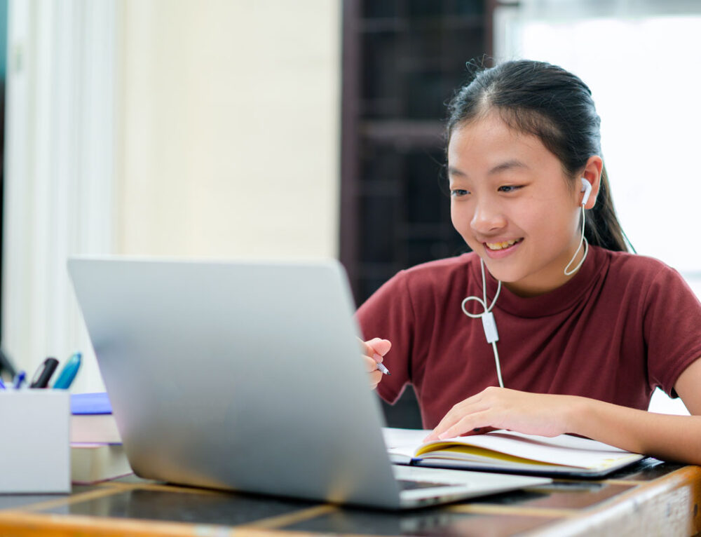 How Microsoft 365 for Education Benefits Teachers and Students