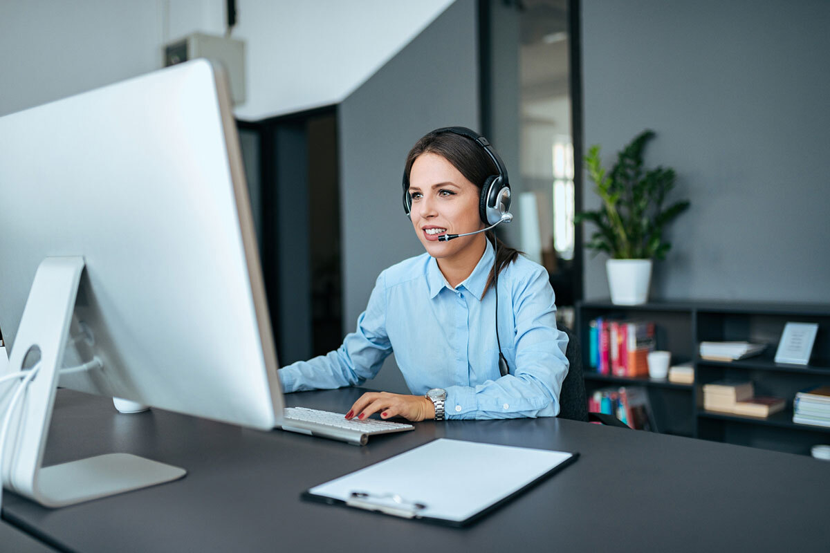 The Best Help Desk Tools and Technology for Enterprise IT Teams The Best Help Desk Tools and Technology for Enterprise IT Teams