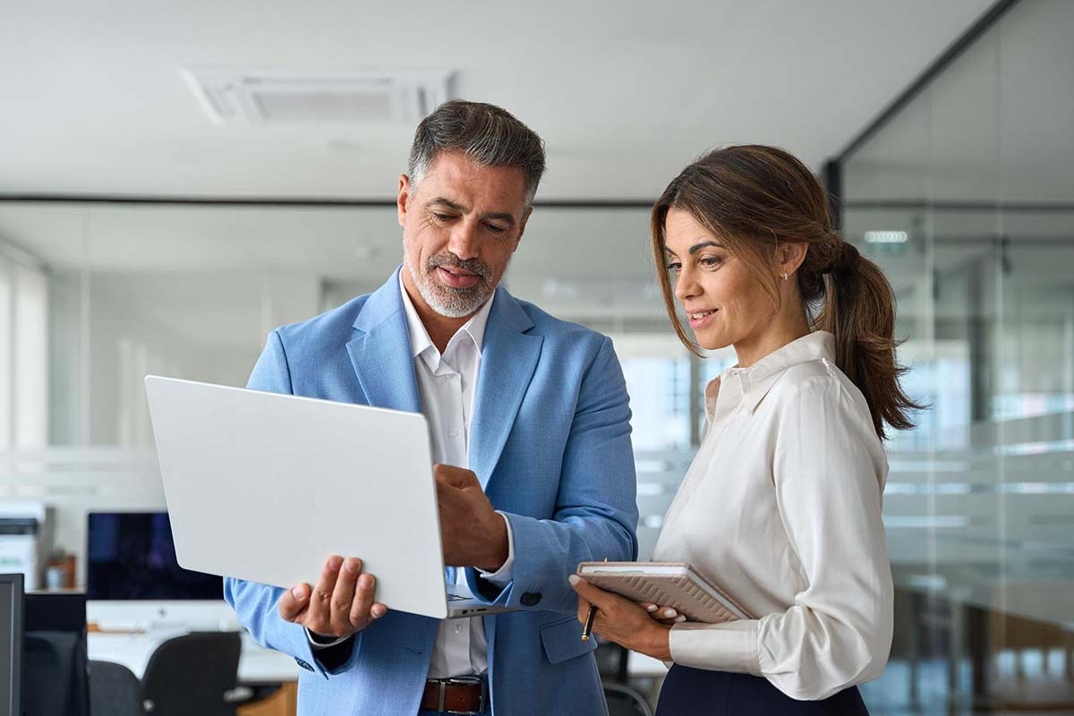 Reducing Data Center Energy Consumption Power, Cooling and Renewable Energy Strategies for 2026